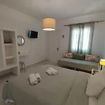 Smaragdi And Apartament *