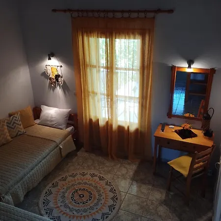 Daire Smaragdi And Skopelos