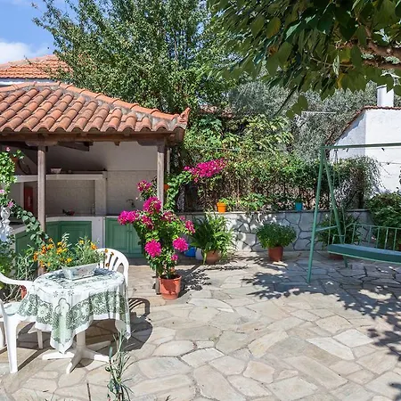 Smaragdi And * Skopelos