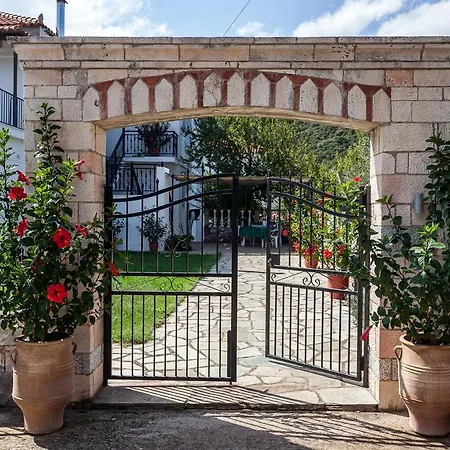 Smaragdi And Apartment *