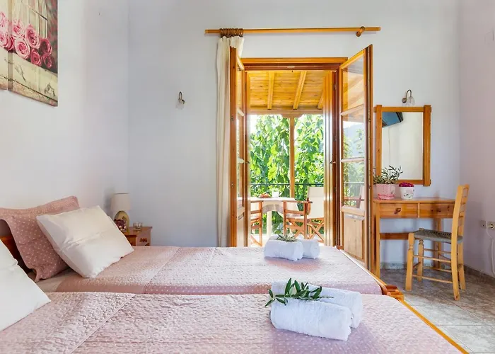 Smaragdi And Apartman Szkópelosz